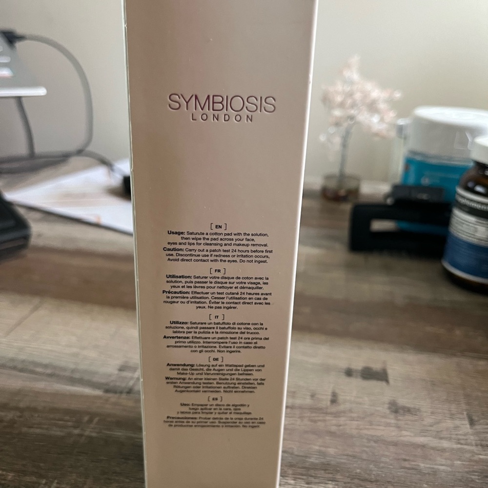 Charcoal Micellar Water - Picture 5 of 10